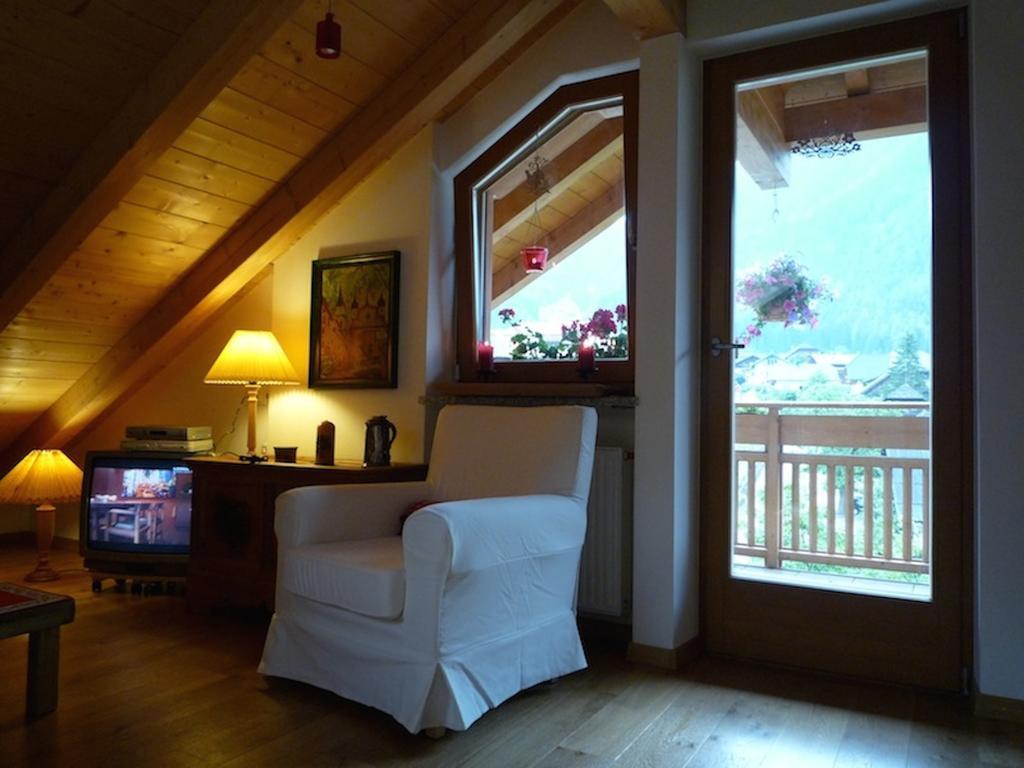 Mansarda Dolomiti Apartment Rasun di Sopra Ruang foto